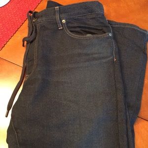 Uniqlo super soft Jeans, tie or belt options.